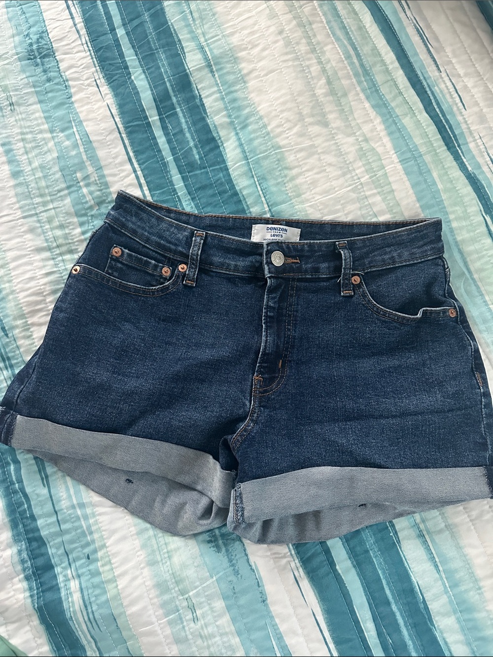LEVI Dark Blue Denim Cuffed Women’s Shorts